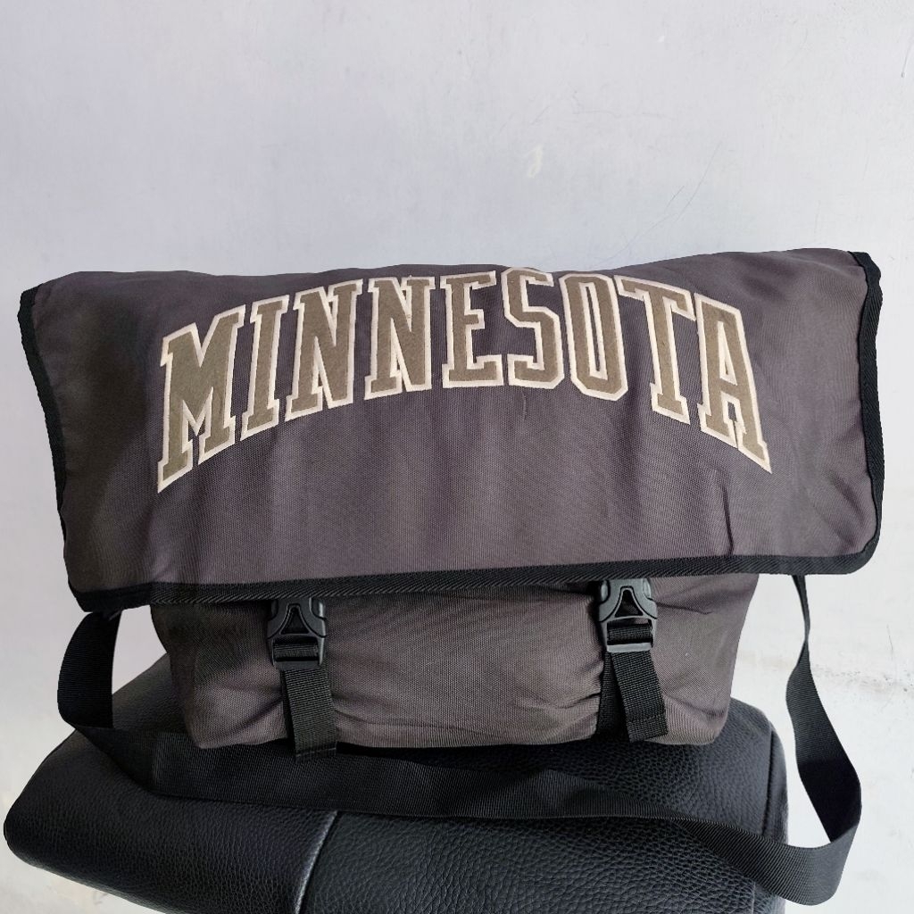 MLB Minnesota Messenger Bag / tas selempang MLB