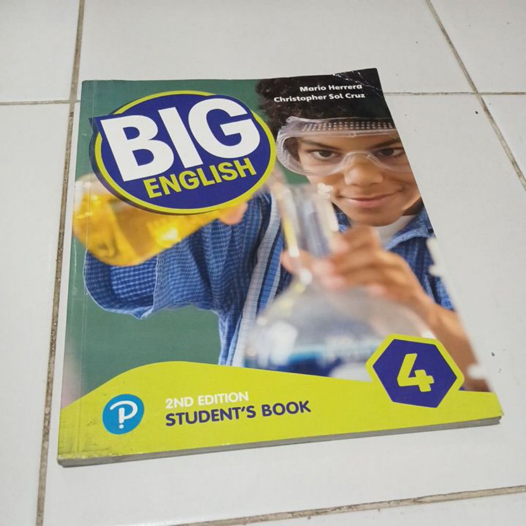 BIG ENGLISH STUDENT'S BOOK 4