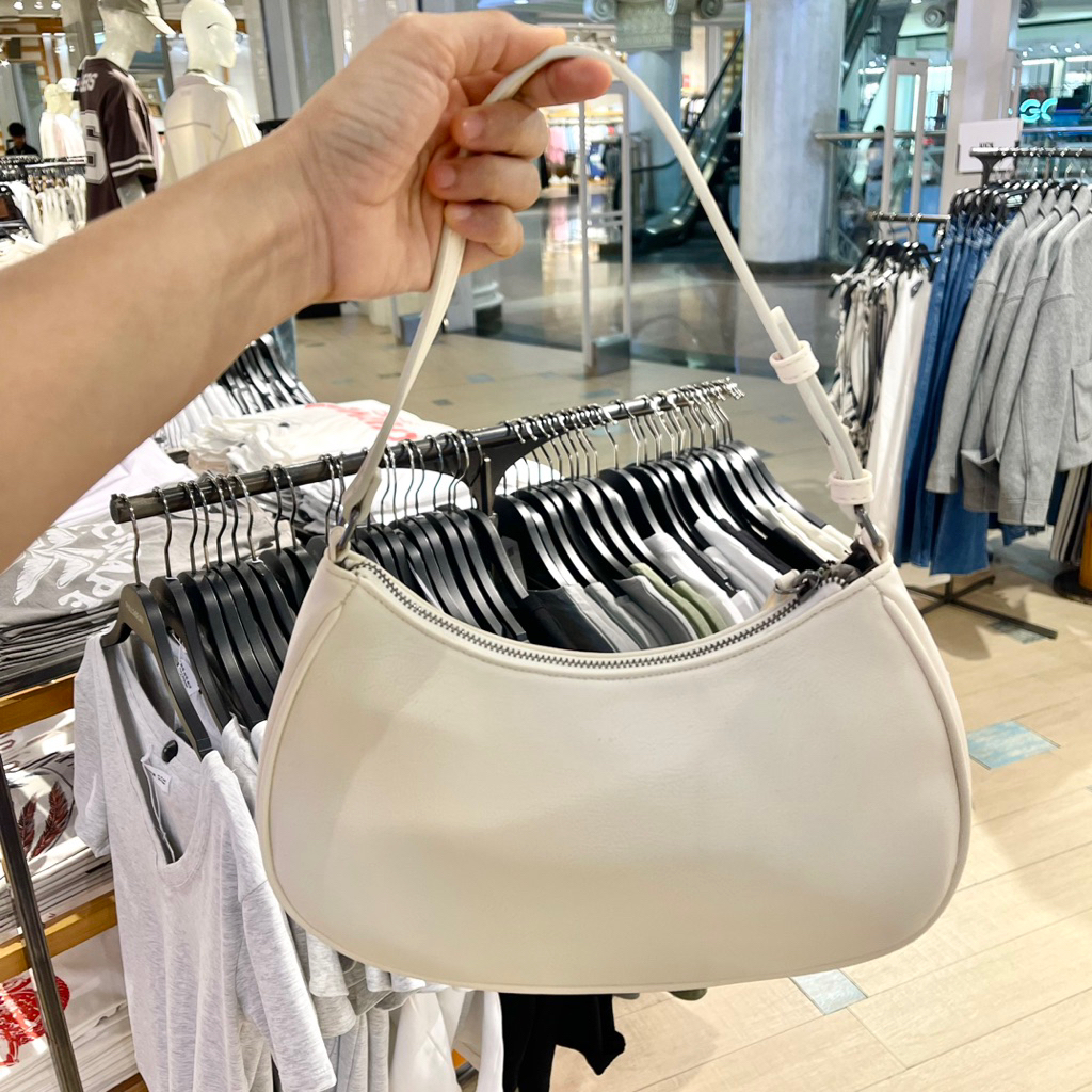 Tas Pull and Bear woman jastip jasa titip