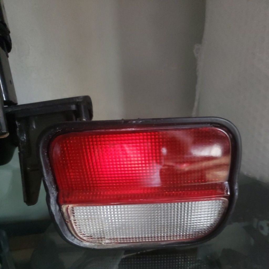lampu bumper belakang sebelah kanan honda crv gen1
