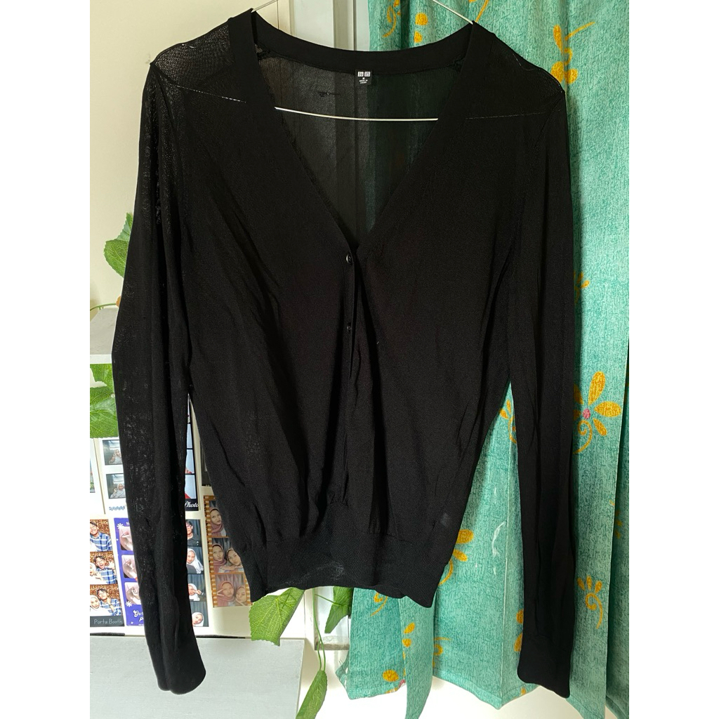 cardigan hitam uni
