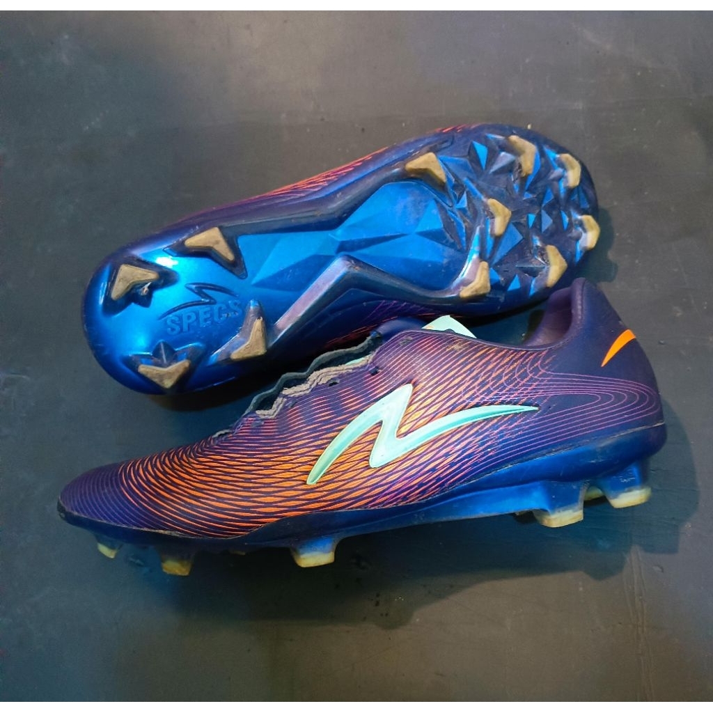 sepatu Bola Specs Ls Omega Second size 37
