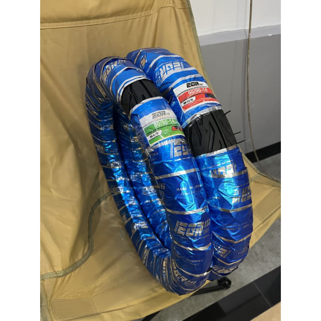 Sepasang Ban motor matic ukuran 80/90 dan 90/90 tipe non tubless