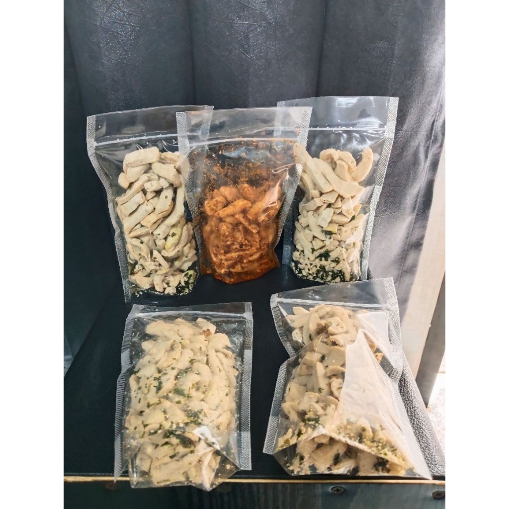 

Paket Reseller 25 pcs Basreng daun jeruk 50 Grm