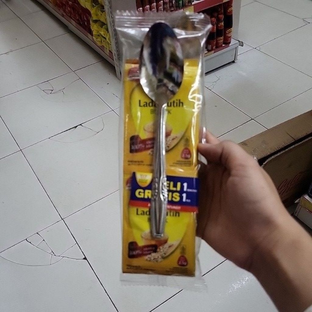 

lada putih bubuk koepoe koepoe beli 1rcg free 1pcs dan sendok besi