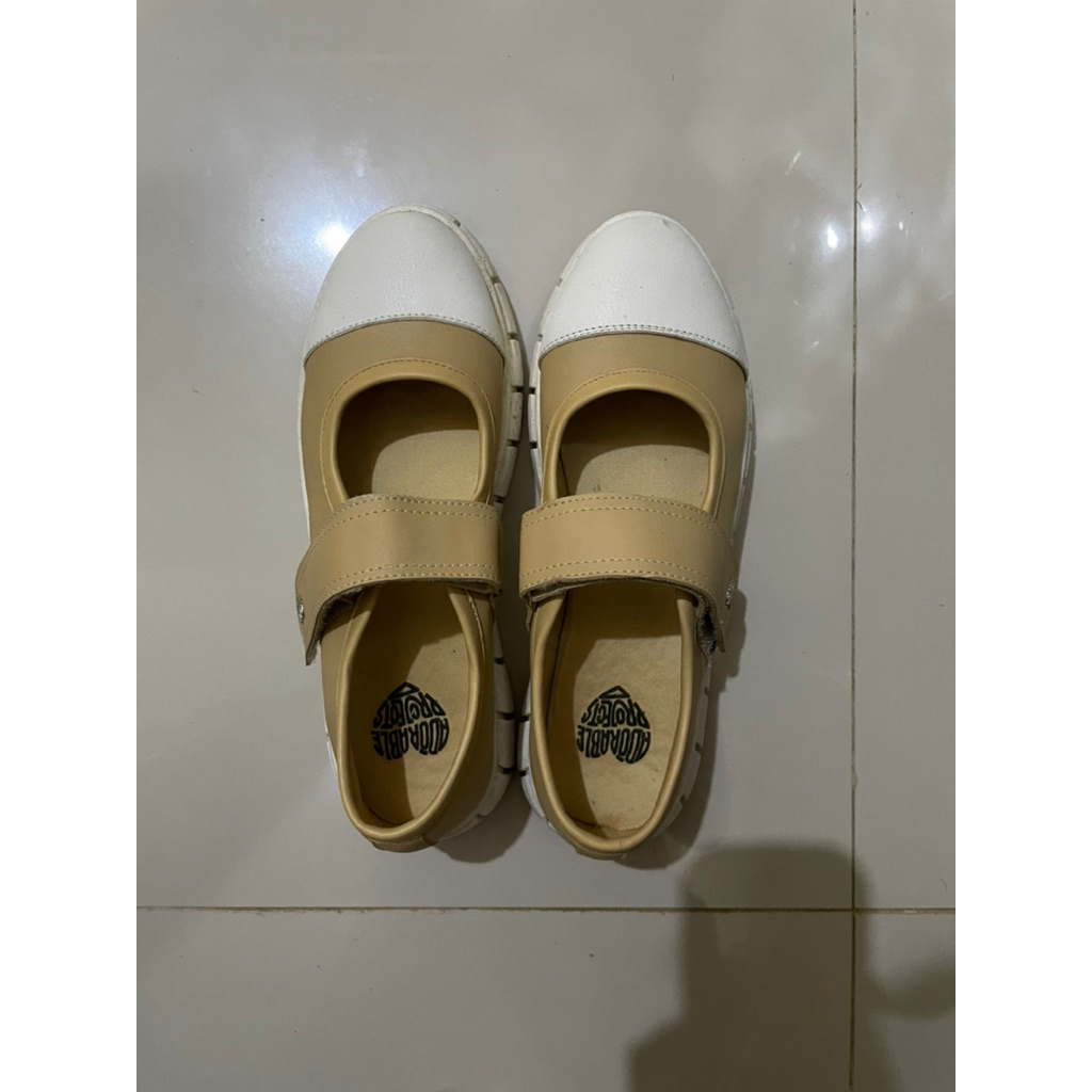 Sepatu Adorable Project