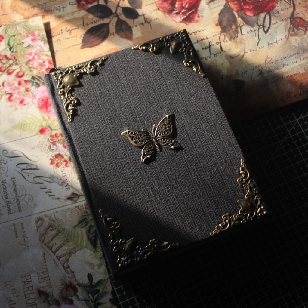 

Timeless memory notebook butterfly - Buku catatan vintage - notebook aesthetic - buku diary a6 - junk journal -