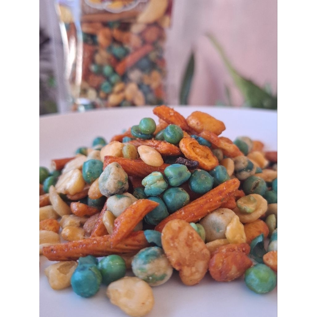 

Kacang Campur Renyah Gurih 150gr | Mixed Nuts Pangpang Kacang Koro & Kapri | Camilan Gurih Kekinian