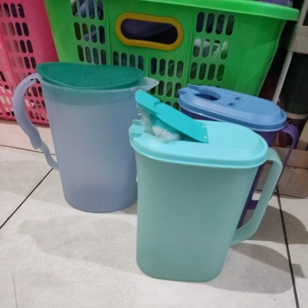Teko tempat minum fridge jug pitcher Tupperware Ori second preloved