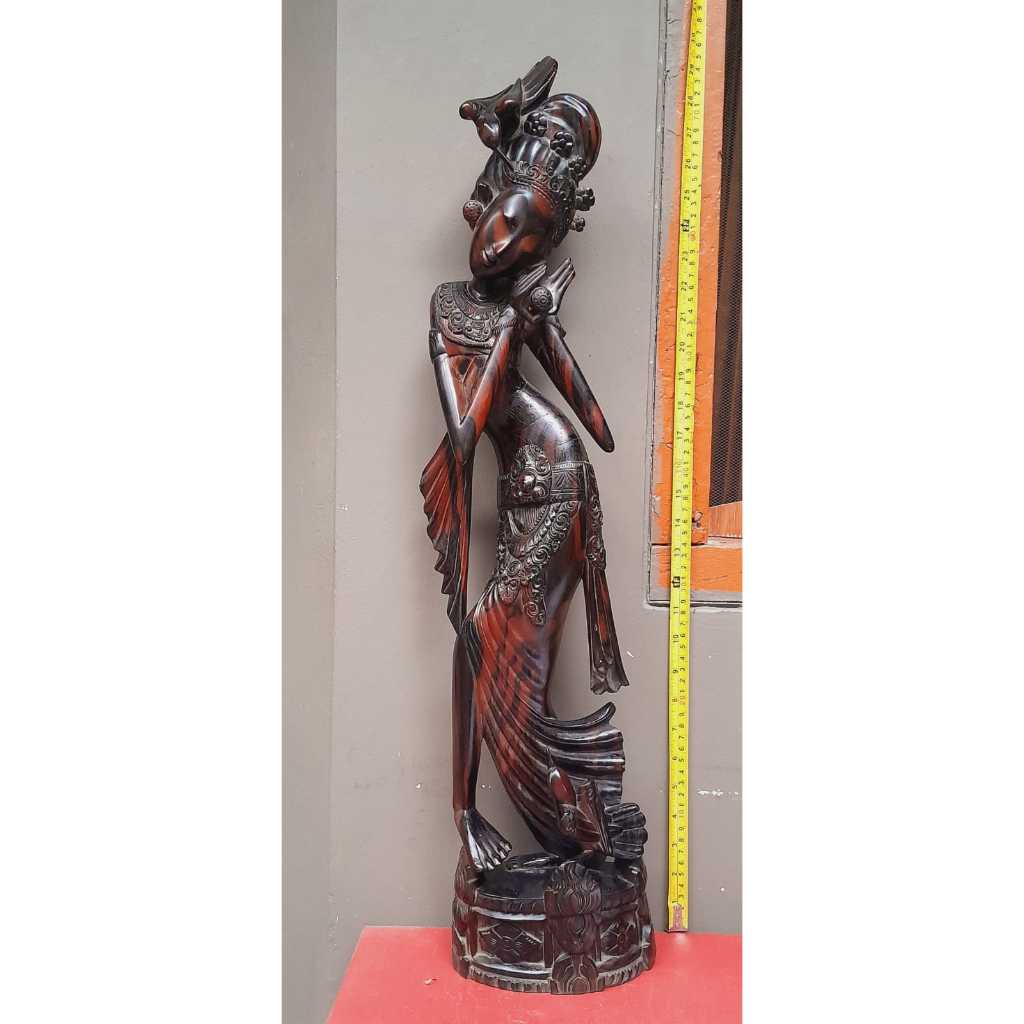 Patung Ukiran Kayu Bali – Penari Bali