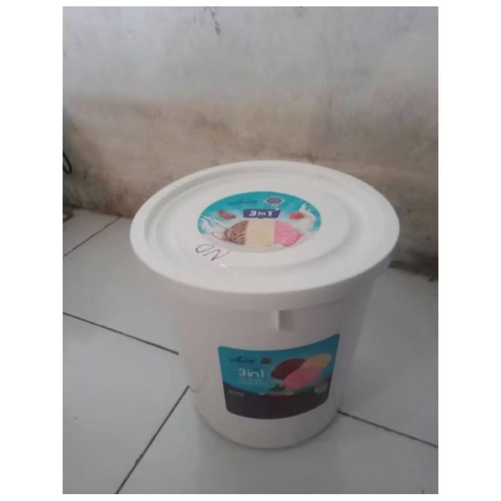 Box eskrim aice lengkap dengan tutup nya