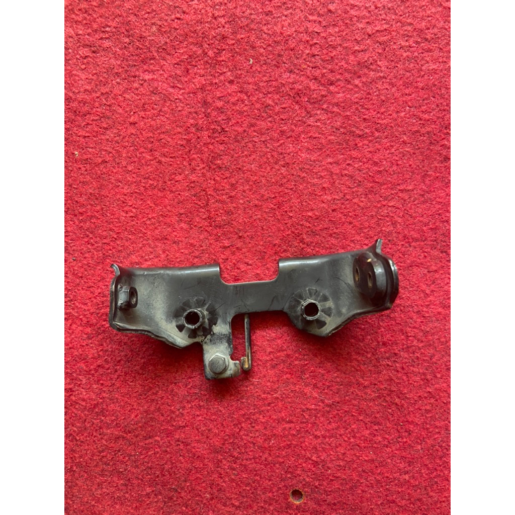 breket nopol breket batok depan lampu depan kedudukan lampu depan sonic 150r original