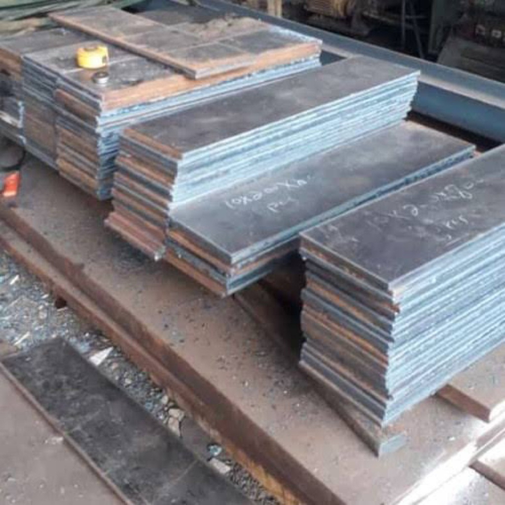 Plat Besi Strip Lebar 7cm Panjang 50cm Tebal 3mm,4mm,5mm,6mm,8mm,10mm,12mm