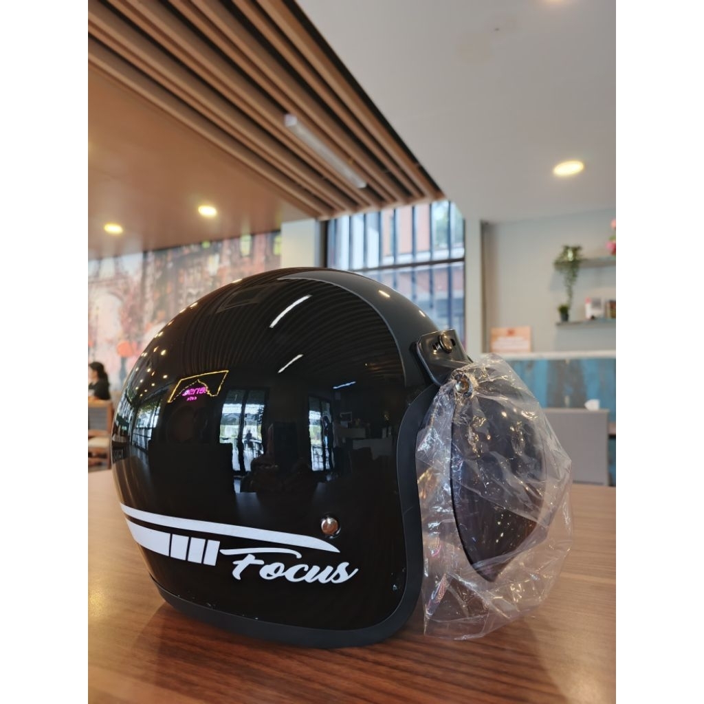 helm bogo merk focus