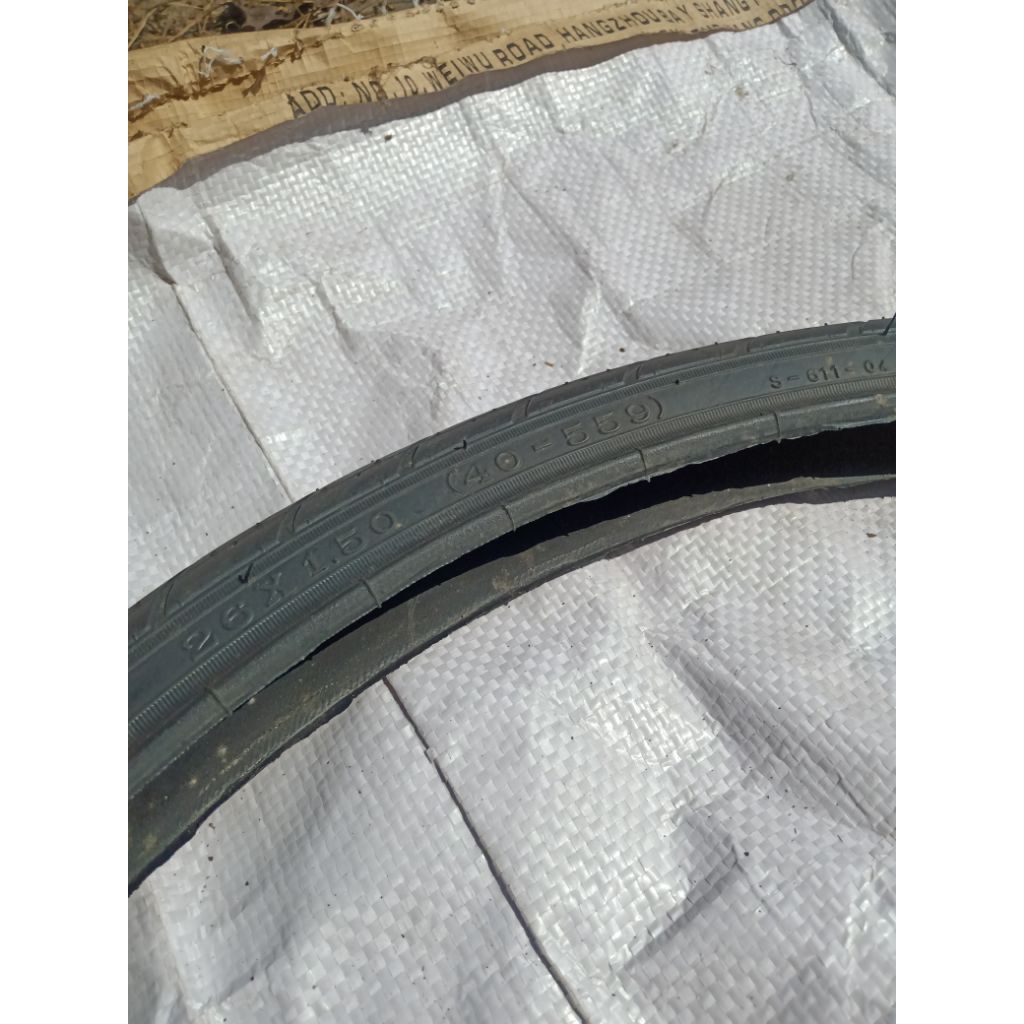 Ban Luar Sepeda 26 x 1.50 Balap CTB