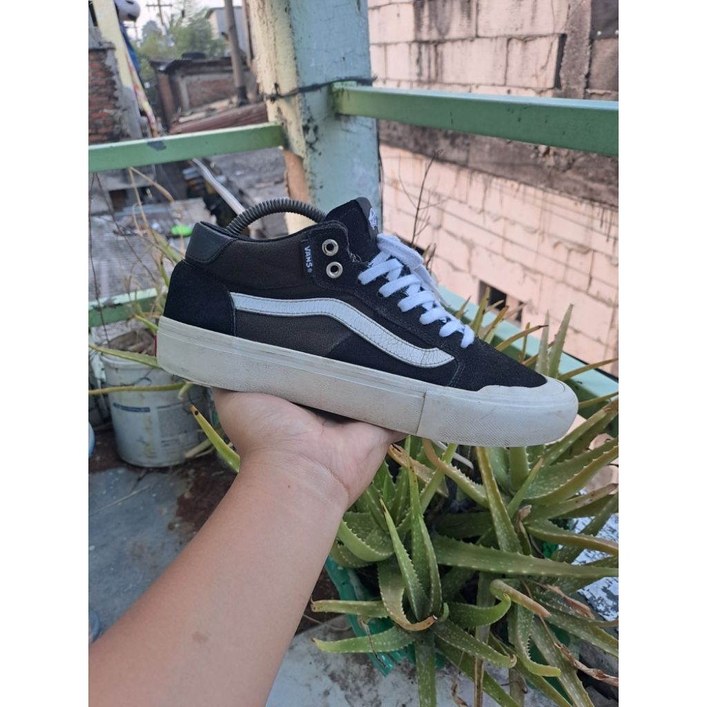 Vans Style 112 Mid Pro Black White Sneakers