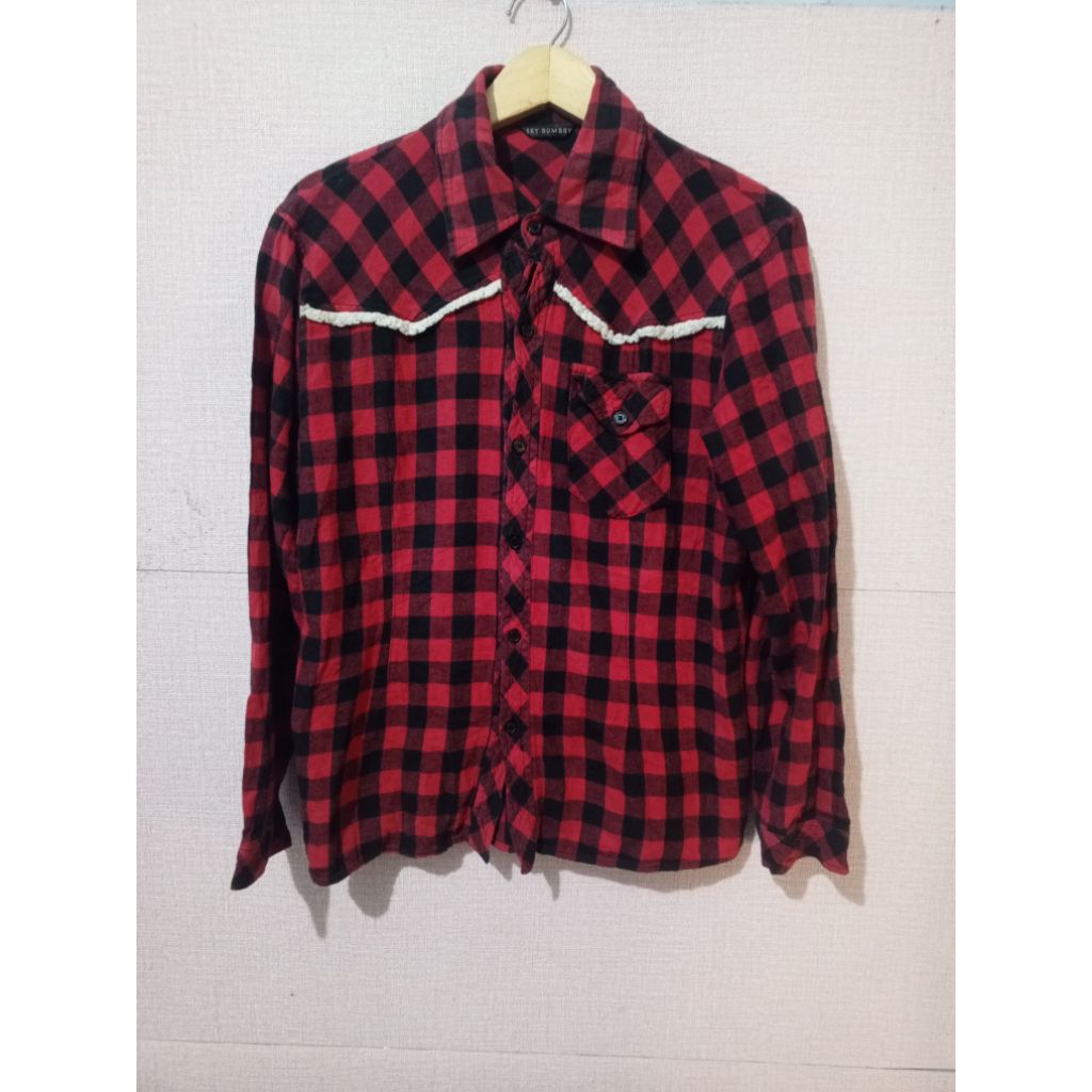 Baju kemeja flannel wanita lengan panjang sky bomber size L second