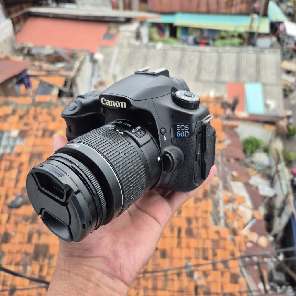 Kamera dslr canon 60d kit 18-55 second
