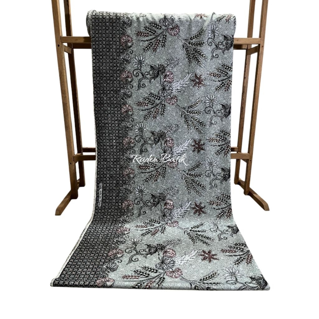 Raden Batik - Kain Batik Meteran Semi Sutra Foil Mewah dan Elegan Motif Daun Bintik
