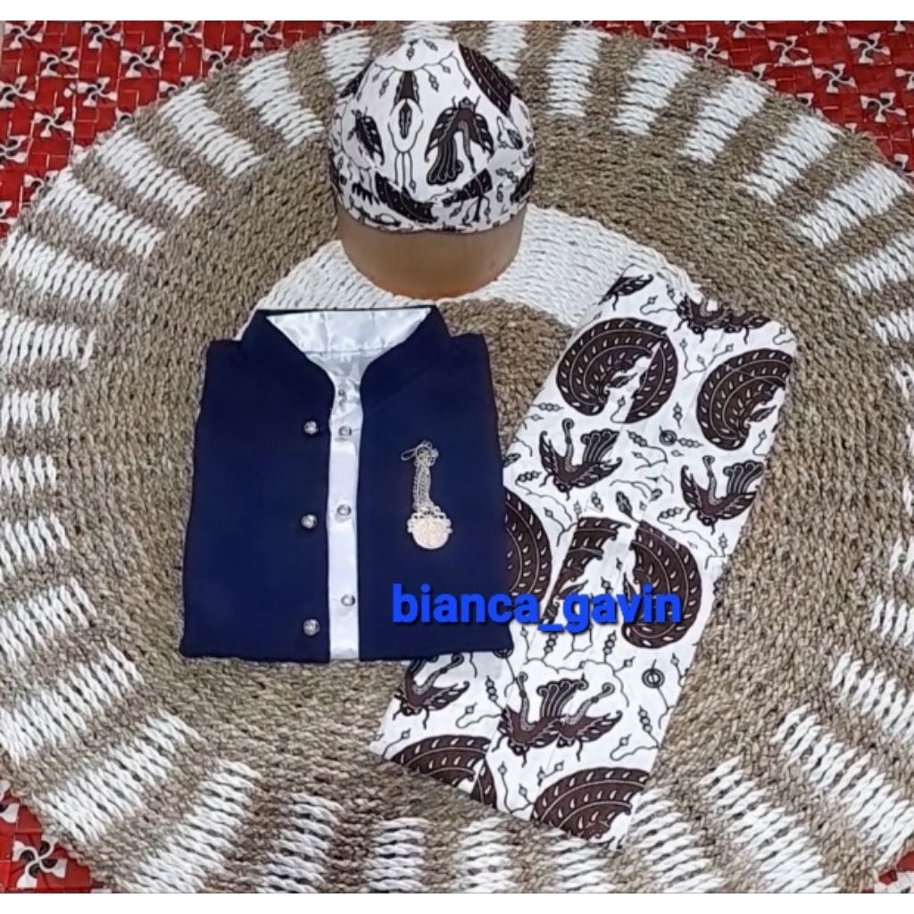 [1 Set] Beskap Hewes Navy + Jarik Instan + Blangkon/ Baju Adat Jawa Pria, FREE BROS BESKAP, Sidoasih