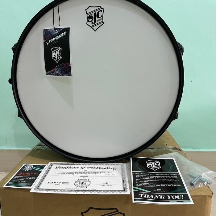 SNARE SJC BLACK SATIN SNARE DRUM (NEW)