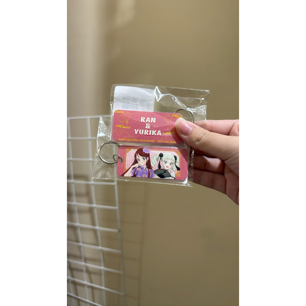 Aikatsu Keychain 10th Anniversary yurika Todo & Ran Shibuki