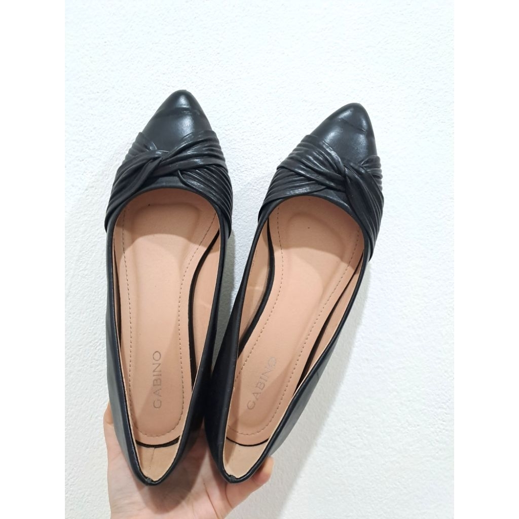 GABINO Black Flat Shoes