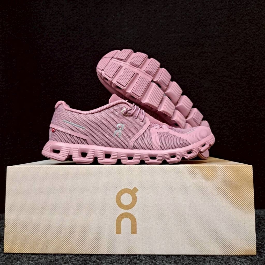 SEPATU ON CLOUD 5