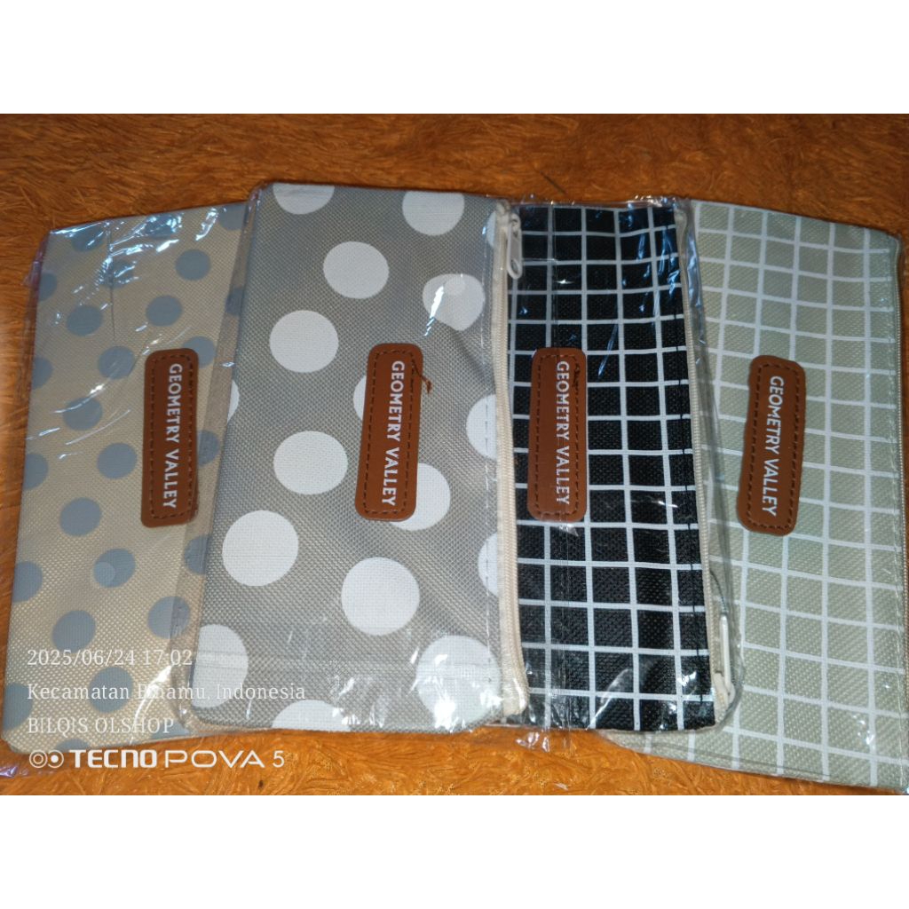 

tempat pensil kanvas