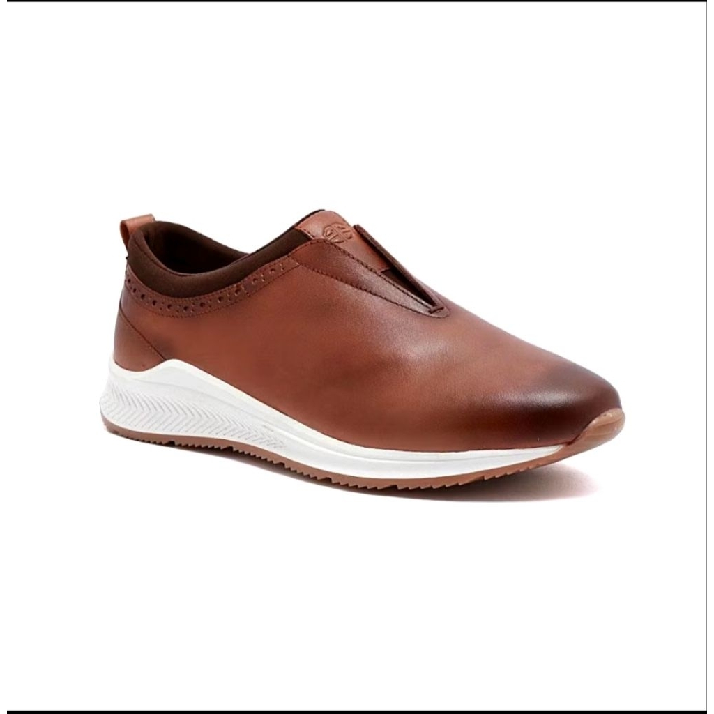 Buccheri casual  Pria Brown
