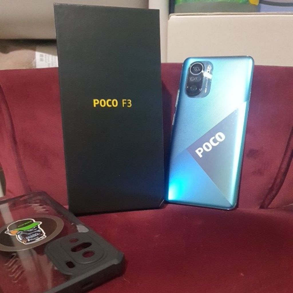 Poco F3 6/128 second