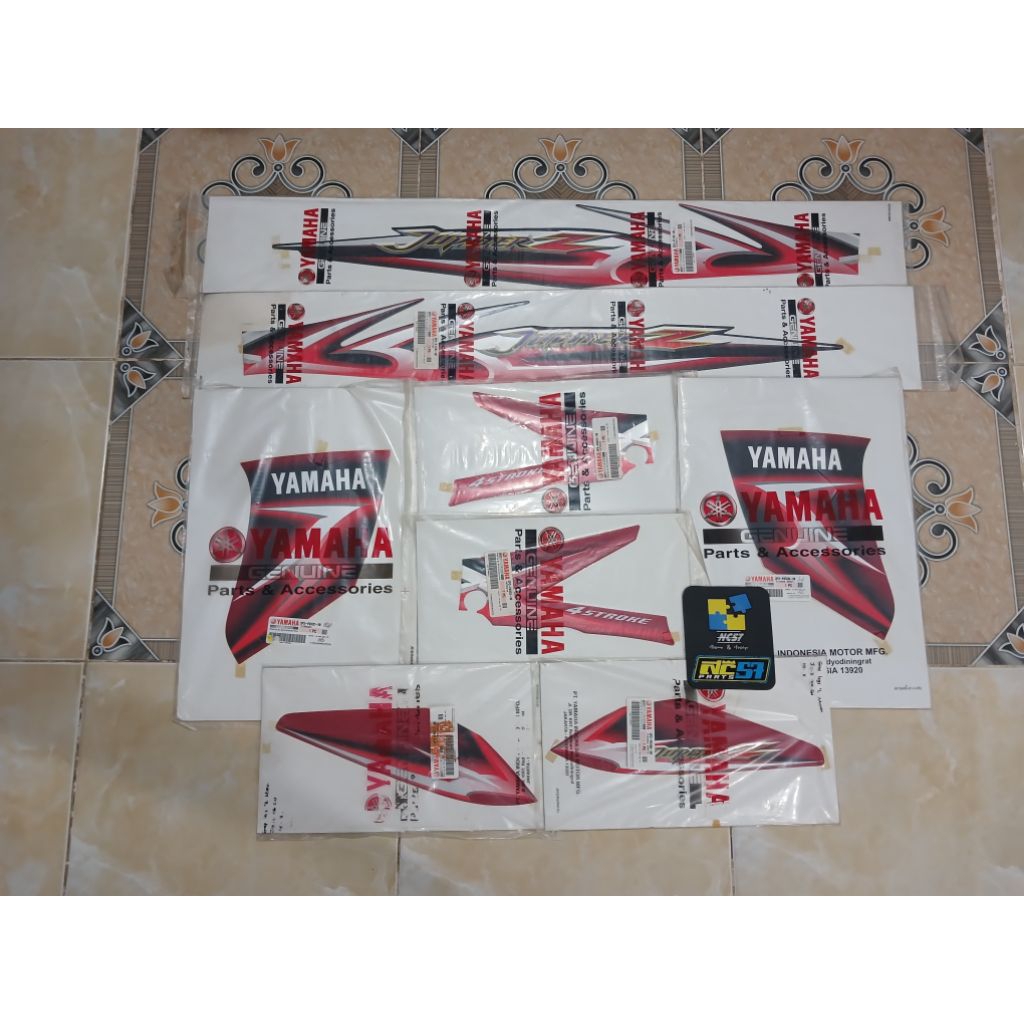 Striping original yamaha jupiter z 2006 merah hitam