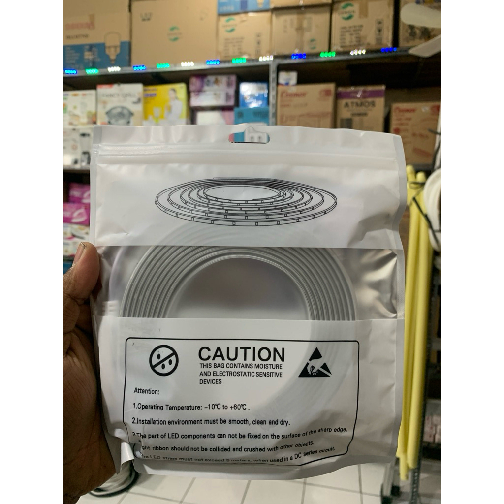 lampu strip merah putih