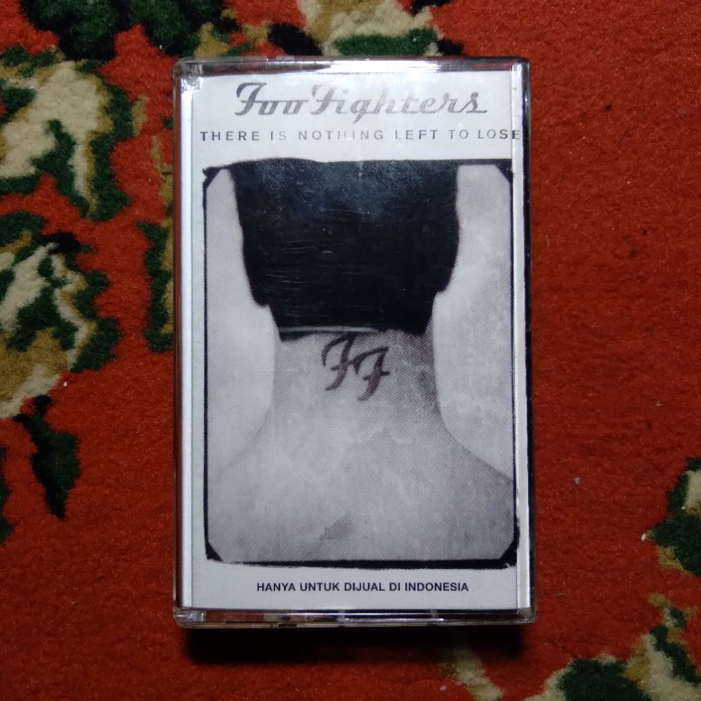 kaset pita foo fighters there is nothing left to lose