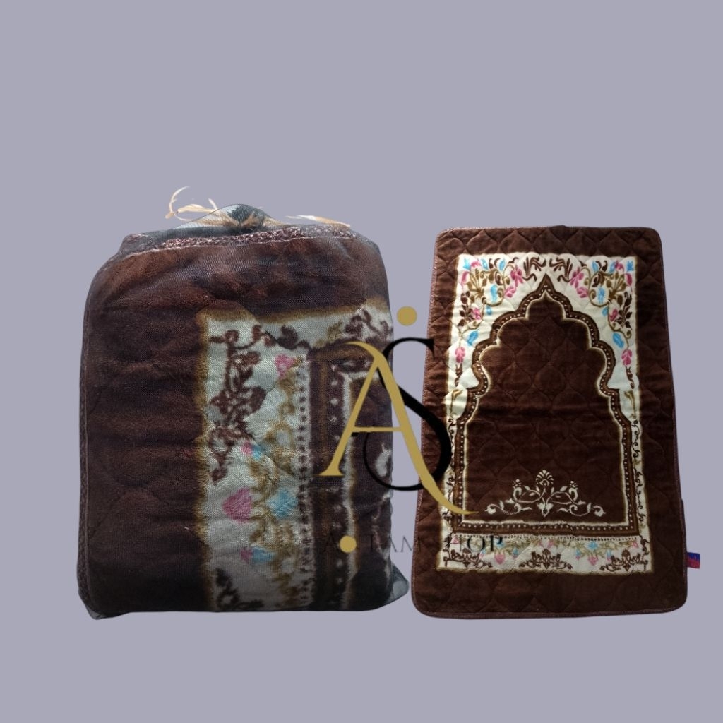 

kantong tile untuk souvenir sejadah bludru tebal/isi 50 pcs