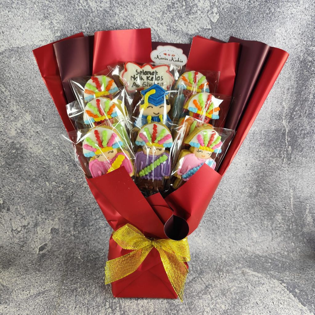 

Hand buket kukis wisuda tema ondel-ondel