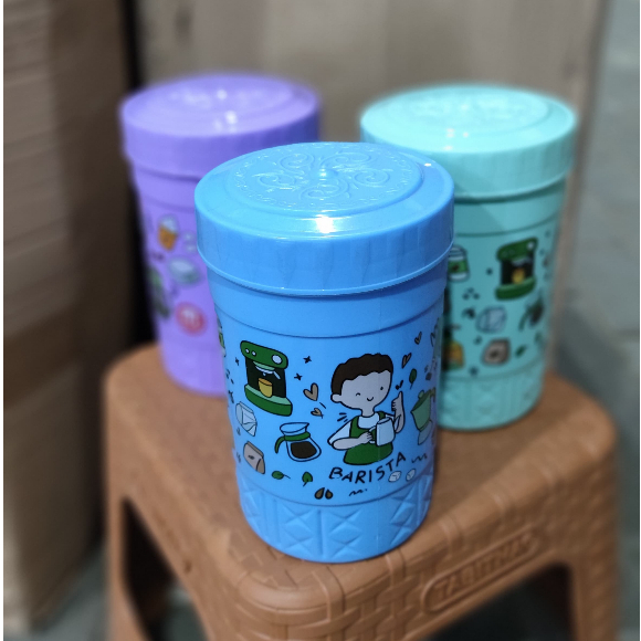 Mug Eliza MARIO bahan plastik dengan gagang dan tutup motif karakter