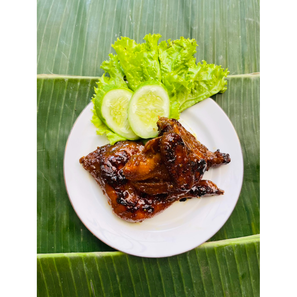 

Ayam Bakar Manis Siap Panggang Di atas Teplon/Panggangan Frozen Dapoer Mama Ima