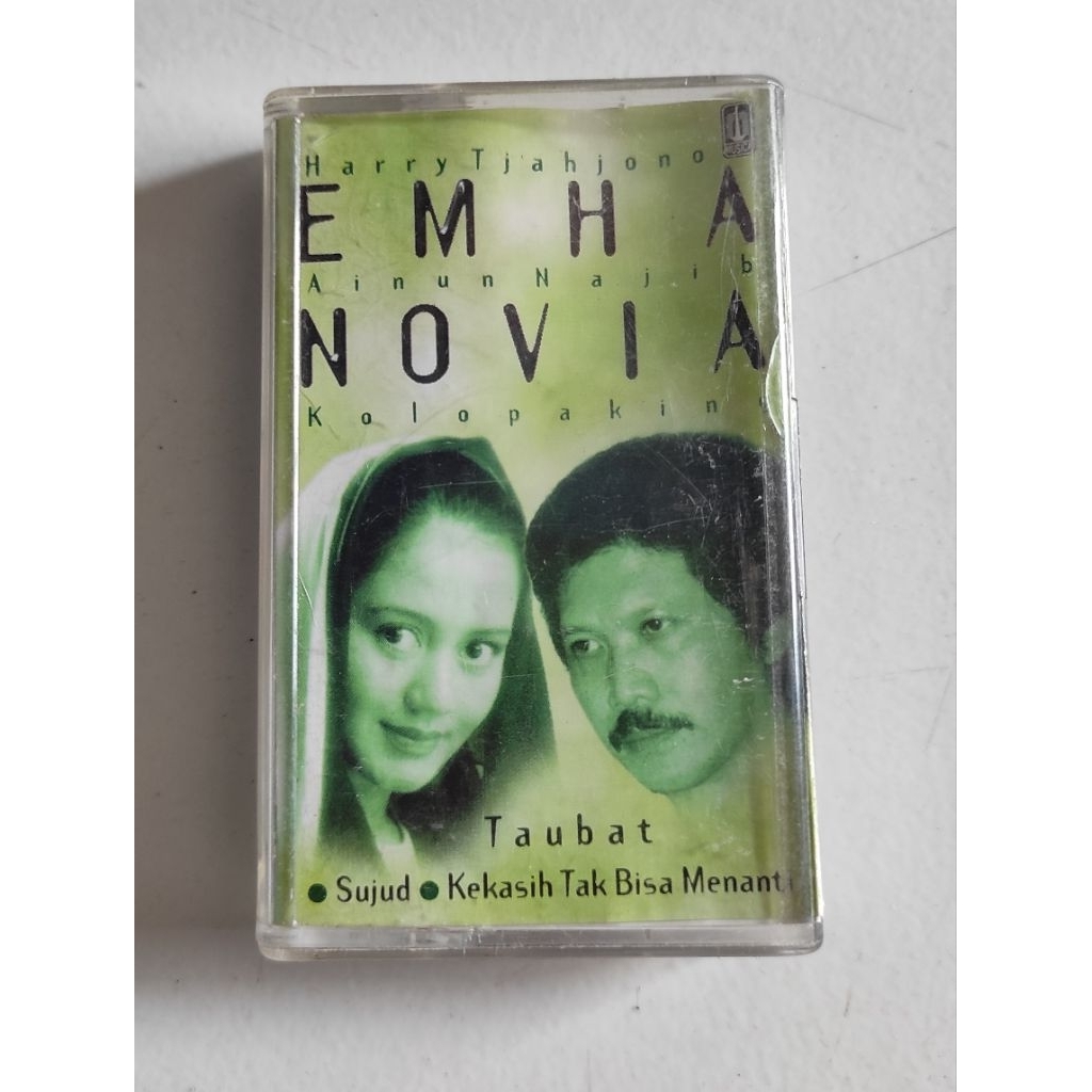 kaset pita EMHA ainun najib & NOVIA KOLOPAKING "taubat"