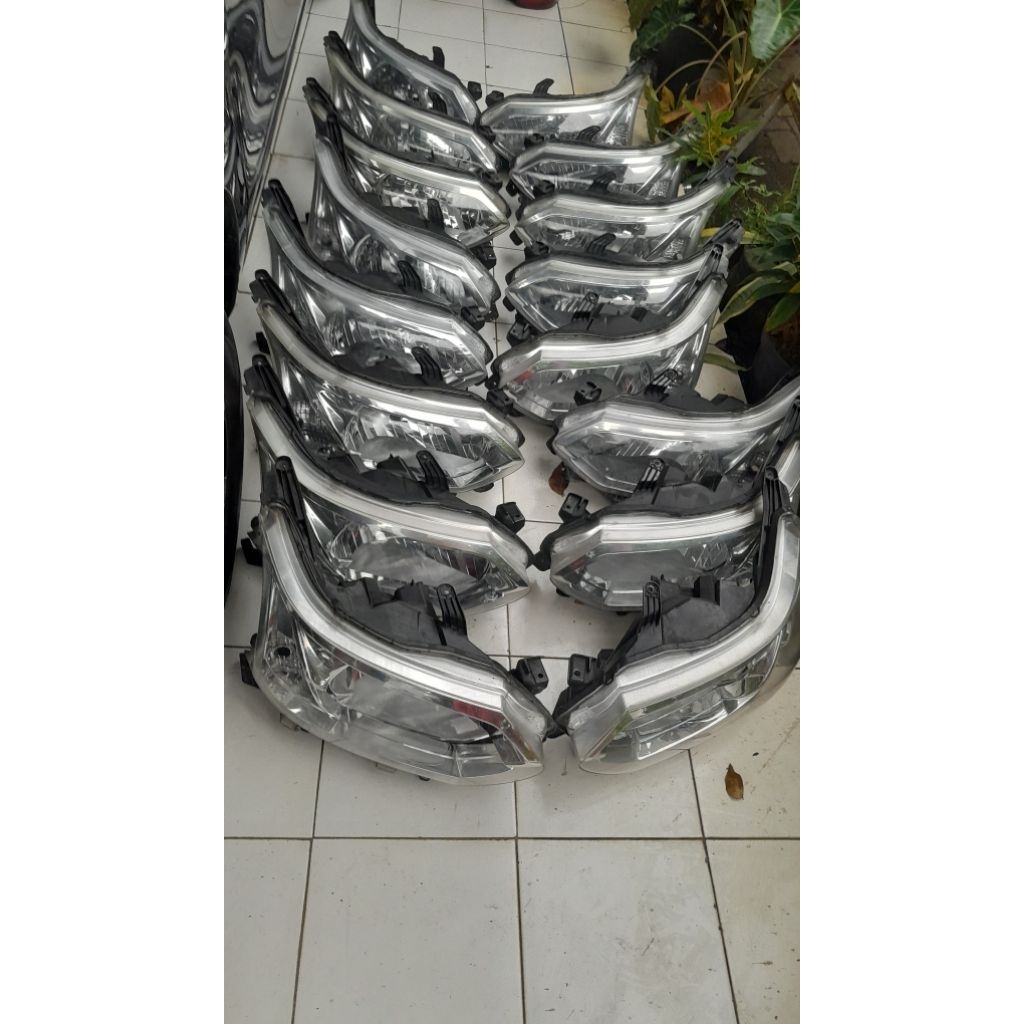 Headlamp Avanza Xenia Grand 2016 - 2018 Original