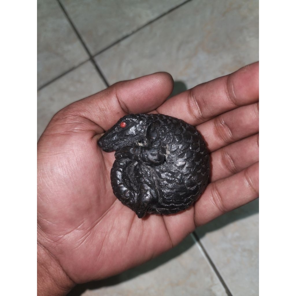 barang kuno jadul unik patung antik koleksi peninggalan mbah