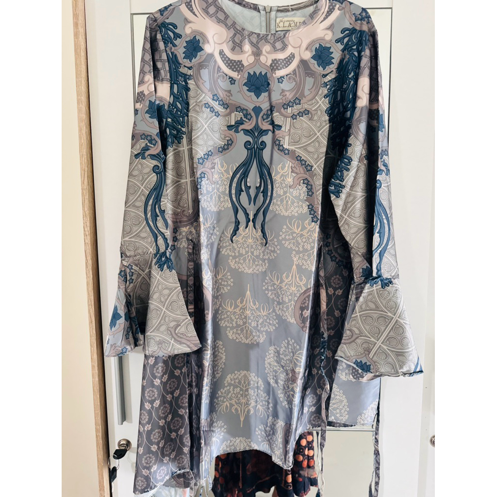 preloved tunik wearing klamby