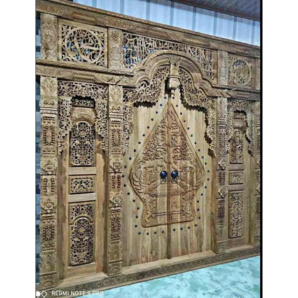 pintu gebyok jawa/pintu rumah klasik modern motif ukir gunungan wayang ful kayu jati asli