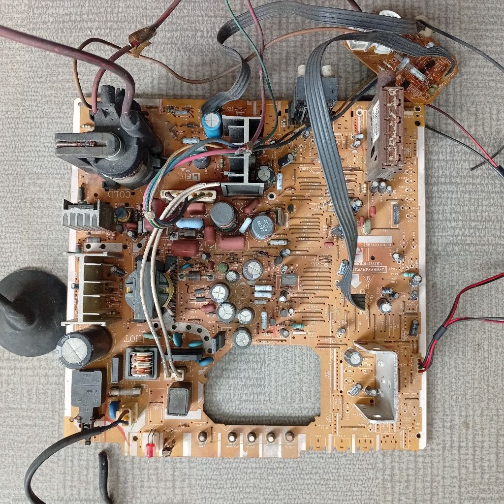 Mesin tv sharp slim bekas normal