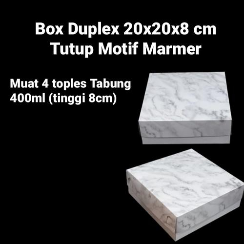 

Box Duplek Tutup Duplex Motif Laminasi Dalam Full Mika Ukuran 20x20x8cm Isi 10pcs
