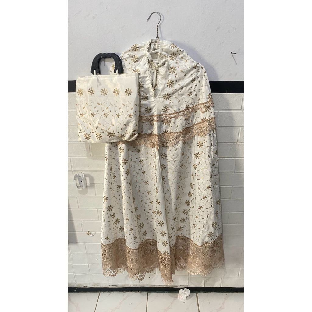 Mukena Mewah Elegan Burkat