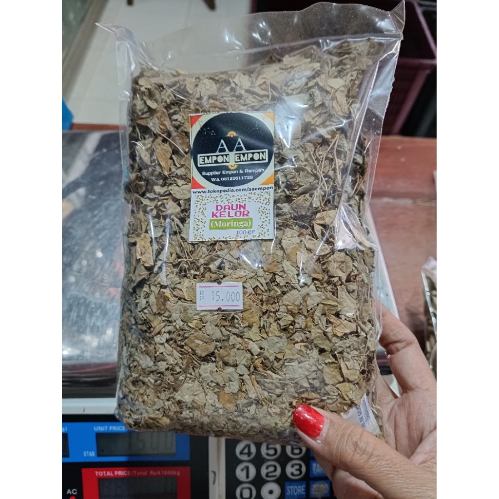 

Daun kelor kering 100 gr