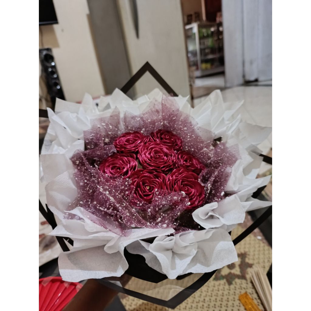 

bouquet pita satin/buket pita satin/bunga satin/buket pita satin murah/kado wisuda