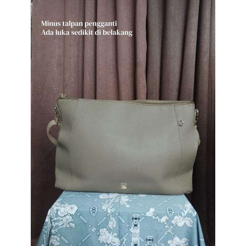 Preloved tas merk Nicole_Miller