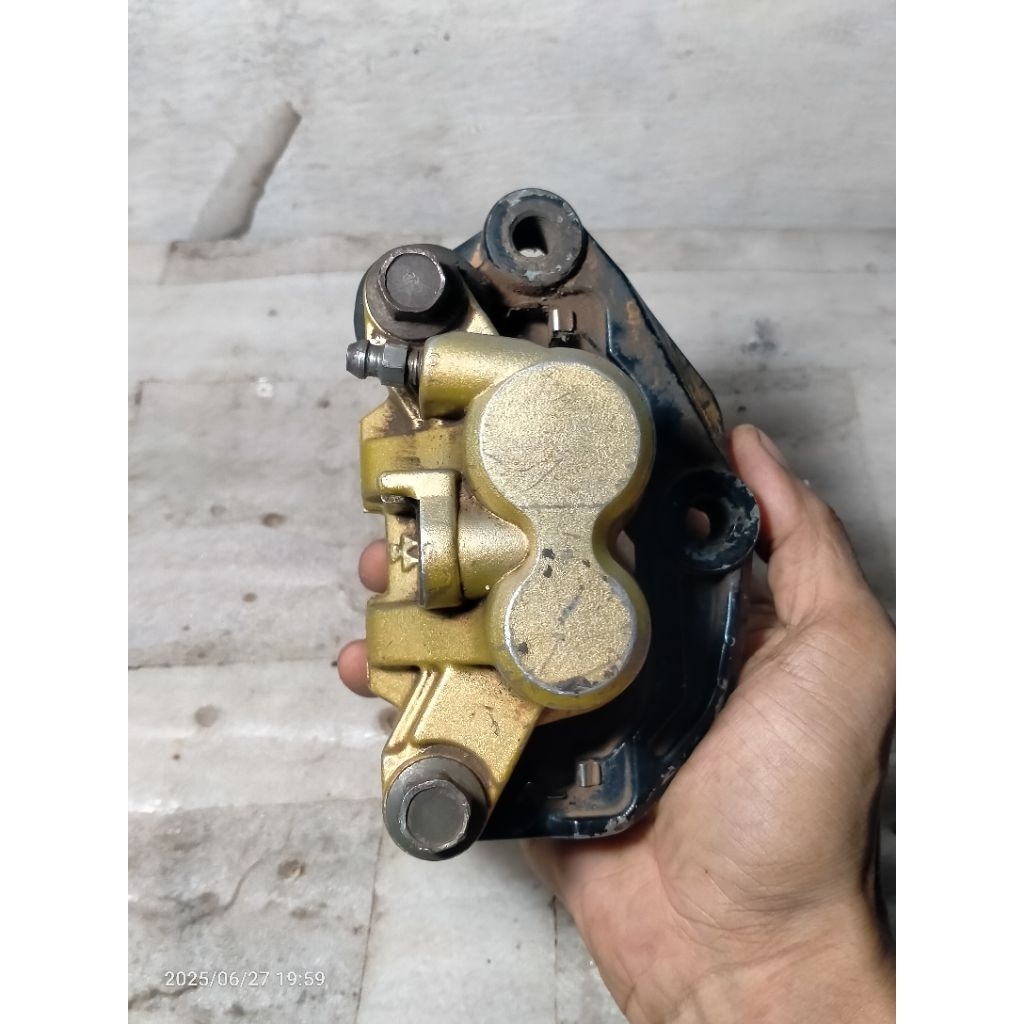 Kaliper cakram depan 2 piston yamaha Rx king new scorpio fizr jupiter z vega r lama original copotan